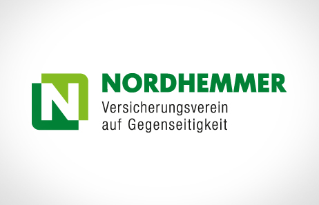 Entwicklung eines neuen Logos den  Nordhemmer Versicherungsverein auf Gegenseitigkeit mit grüner Überschrift, grauem Hintergrund und grünweißem Logo